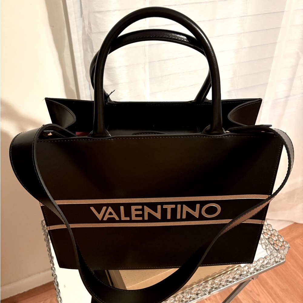 V♣️I♣️P TOTE - Picture 9 of 17